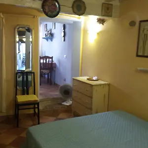 Centre With Patio Appartement Parme