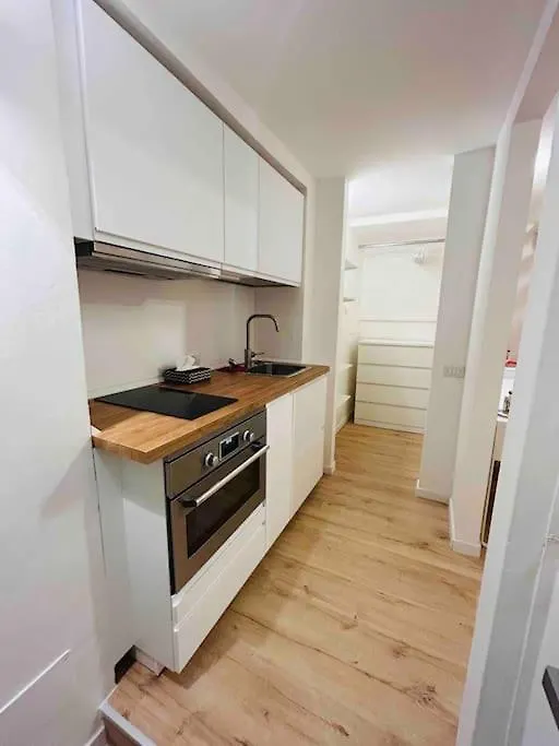 Studio Apartment Near Bocconi Milán 0*,  Italia
