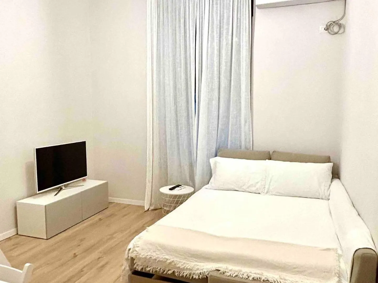 Studio Apartment Near Bocconi Milán