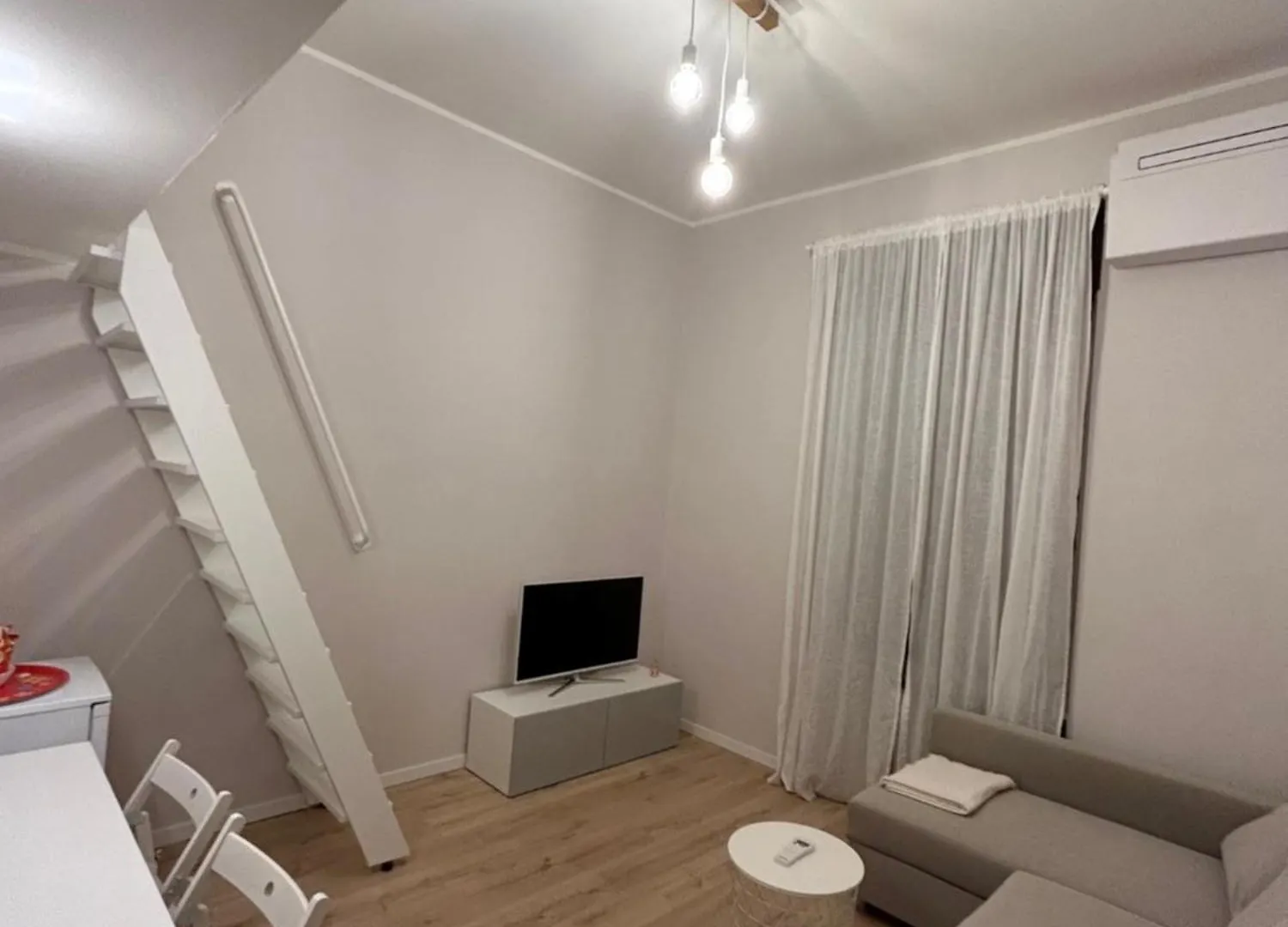 Studio Apartment Near Bocconi Milán